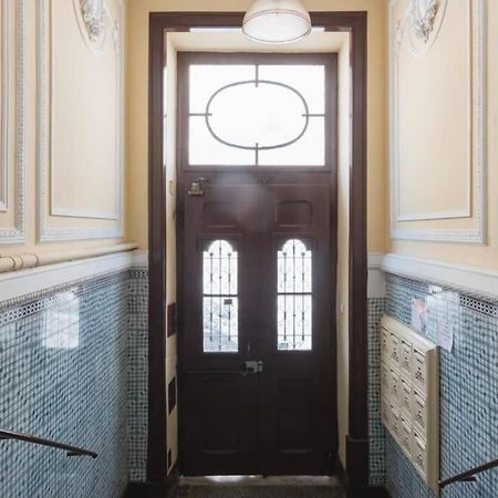 Sunny Terrace Apt, Close To Downtown! 2 Bedroom Flat Лиссабон Экстерьер фото