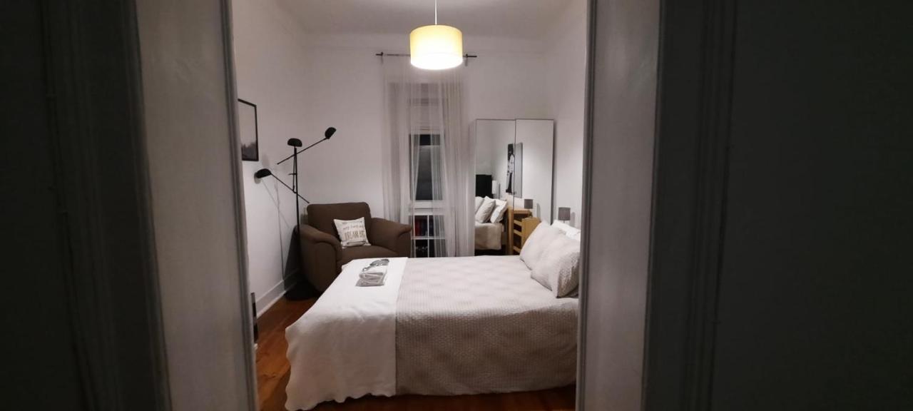 Sunny Terrace Apt, Close To Downtown! 2 Bedroom Flat Лиссабон Экстерьер фото