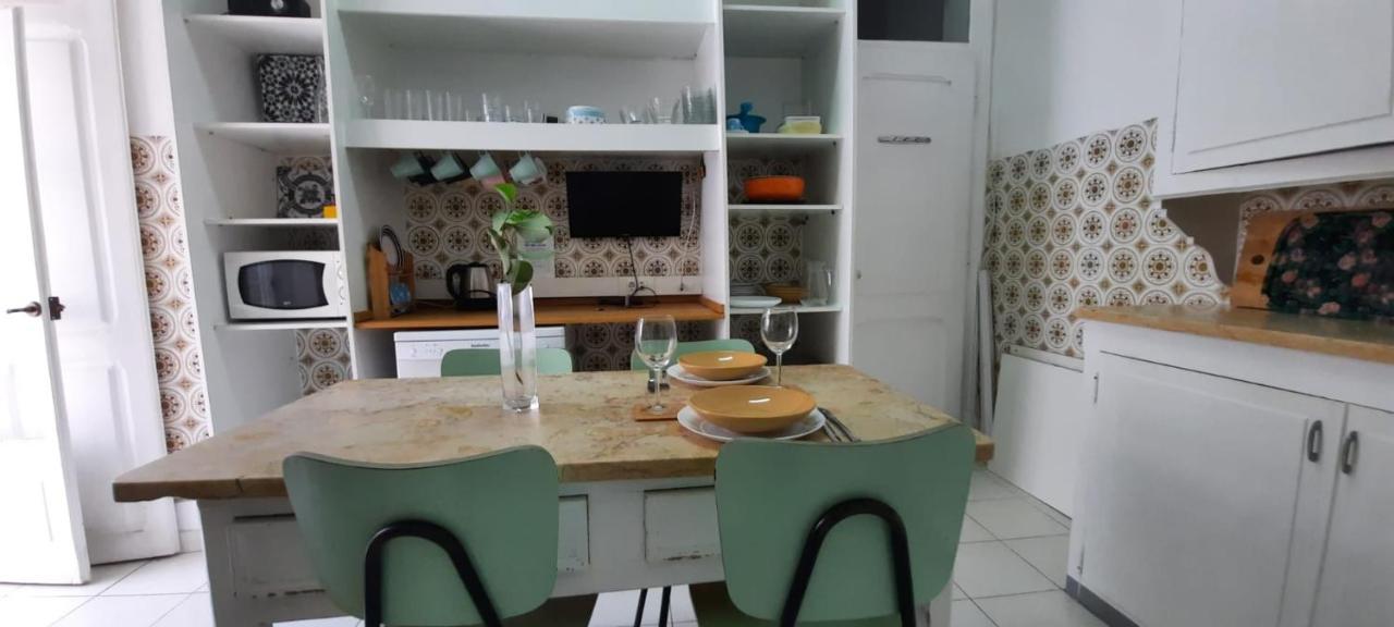 Sunny Terrace Apt, Close To Downtown! 2 Bedroom Flat Лиссабон Экстерьер фото