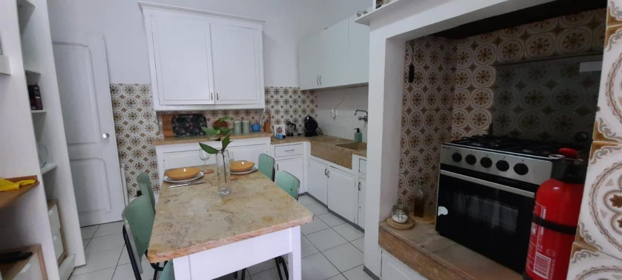 Sunny Terrace Apt, Close To Downtown! 2 Bedroom Flat Лиссабон Экстерьер фото