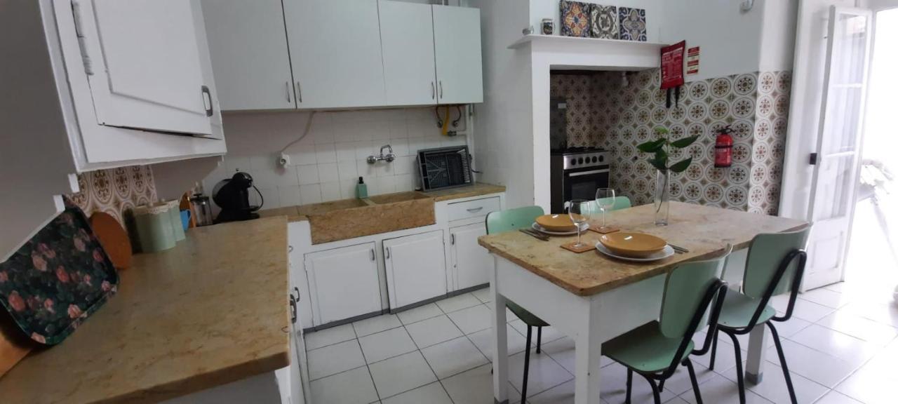 Sunny Terrace Apt, Close To Downtown! 2 Bedroom Flat Лиссабон Экстерьер фото