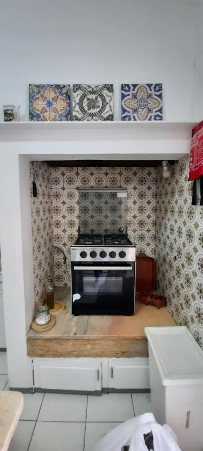 Sunny Terrace Apt, Close To Downtown! 2 Bedroom Flat Лиссабон Экстерьер фото
