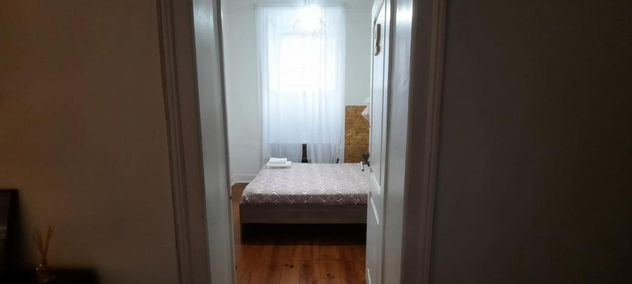 Sunny Terrace Apt, Close To Downtown! 2 Bedroom Flat Лиссабон Экстерьер фото